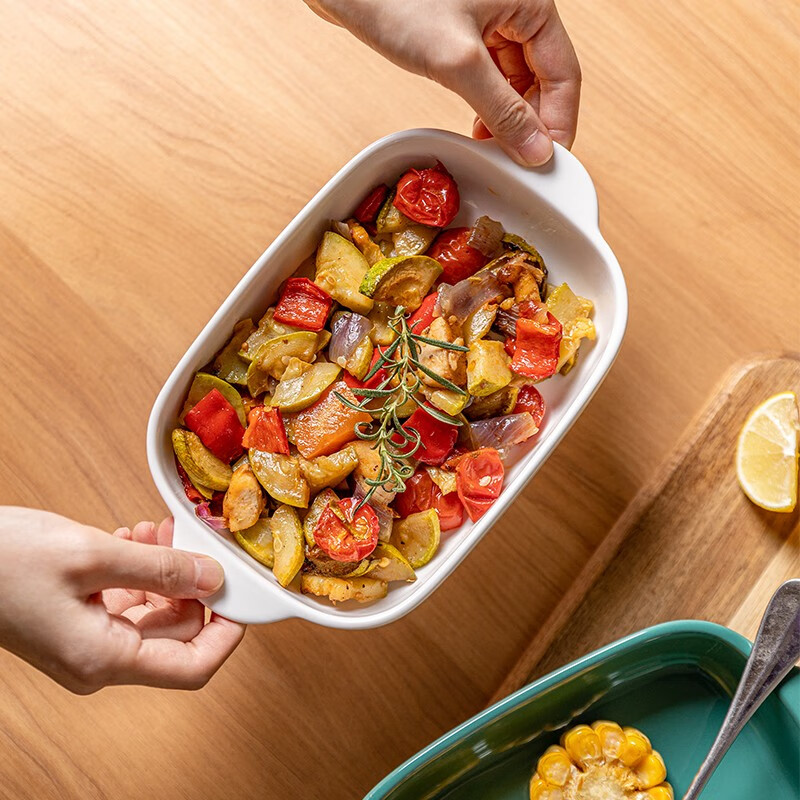 Modern housewife ceramic two-ear anti-scalding baking pan, rice plate, household microwave oven plate, special utensil 7-inch rounded two-ear baking pan (white)