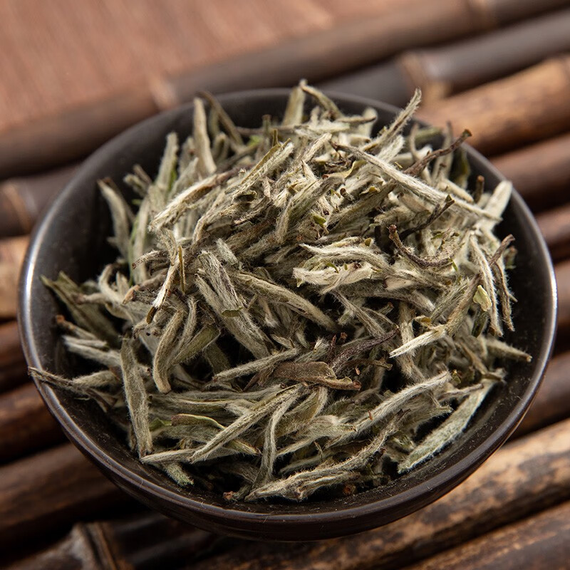 Chinese tea butterfly white tea pekoe silver needle special first spring single bud special silver needle pekoe loose tea 60g canned tea