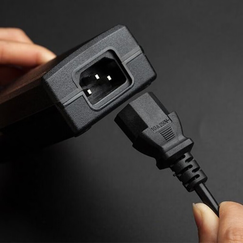 XMSJ220V to 12V car cigarette lighter socket household power converter car vacuum cleaner refrigerator adapter 220V to 12V15A rated 180W