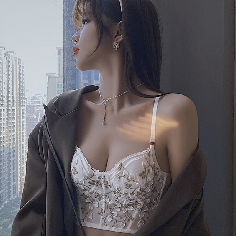 Glambody Heavy Embroidery Beautiful Back Bra Women's Small Breast Gathering Summer Thin Sexy Vest Style Wearable Bra Set 682258 Black Set M (Suitable for 70C-75AB)