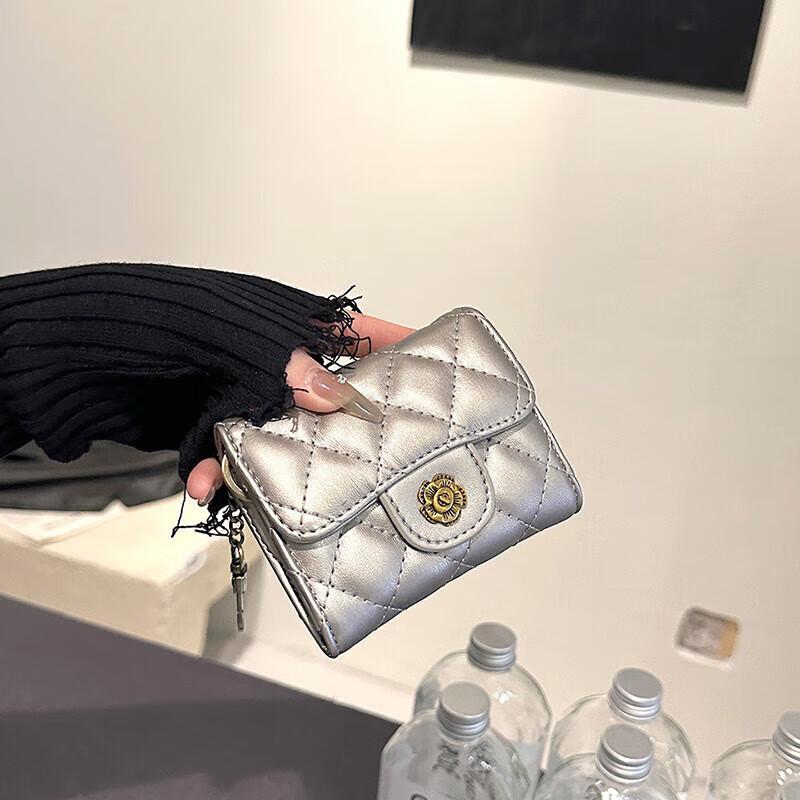 Kangaroo Xiaoxiangfeng 2025 New Camellia Diamond Wallet Women's Short Ins Coin Purse Fashion Simple Key Bag Black