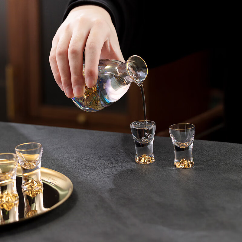 Forbidden City Culture, Thousands of Miles and Mountains, Perfect Wine Set, White Wine Glass, Wine Divider, Small Wine Cup, Forbidden City Cultural and Creative Gifts, Ten Pots and Ten Cups Gift Box