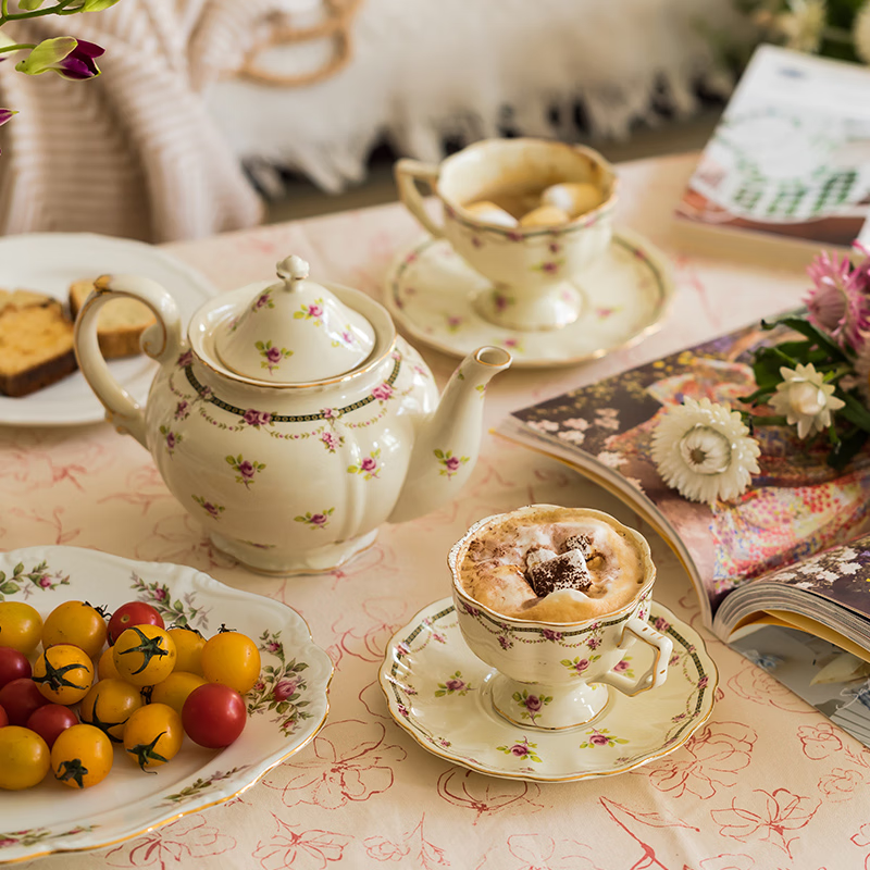 Lucky Key Garland Rose Ceramic Coffee Cup and Saucer Set High-end Afternoon Tea Set Cup Gift Box Housewarming and Wedding Gift Garland Rose-1 Pot 2 Cups and Saucers-Romantic Pink Gift Box