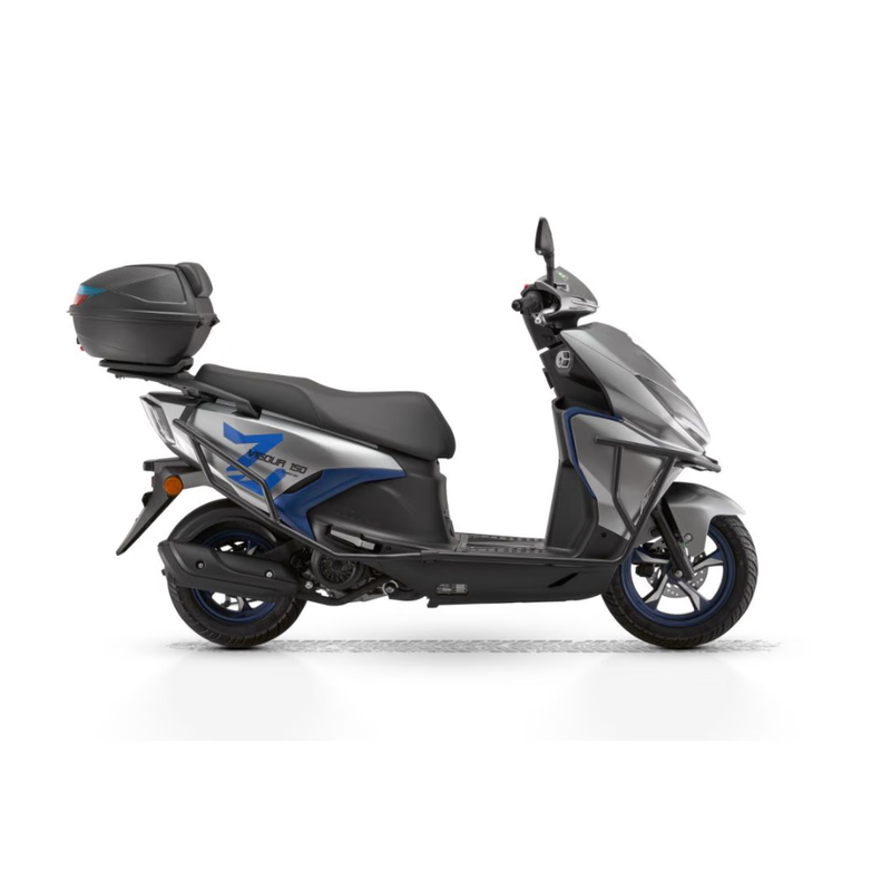 Qianjiang Jin 150 scooter fuel motorcycle, fuel-saving commuting, bumper + tail box, front and rear CBS, new silver gray