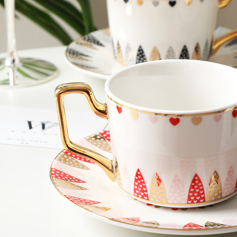 WOOCH Love at First Sight coffee cup with four saucers gift box for couples moving to a high-end new home, business, birthday, wedding souvenir Love at First Sight 4 cups and saucers - red gold + gray gold + white gift box