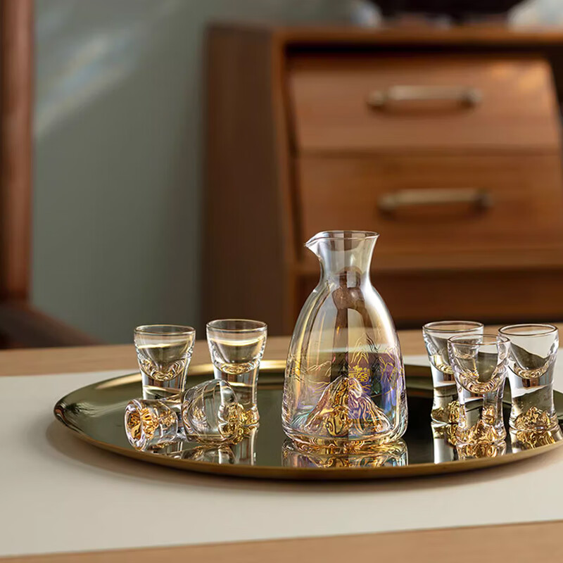 Forbidden City Culture, a family-friendly wine set for thousands of miles, high-end liquor glass set, wine divider, Forbidden City cultural and creative gifts, gift box for elders (1 pot, 6 cups)