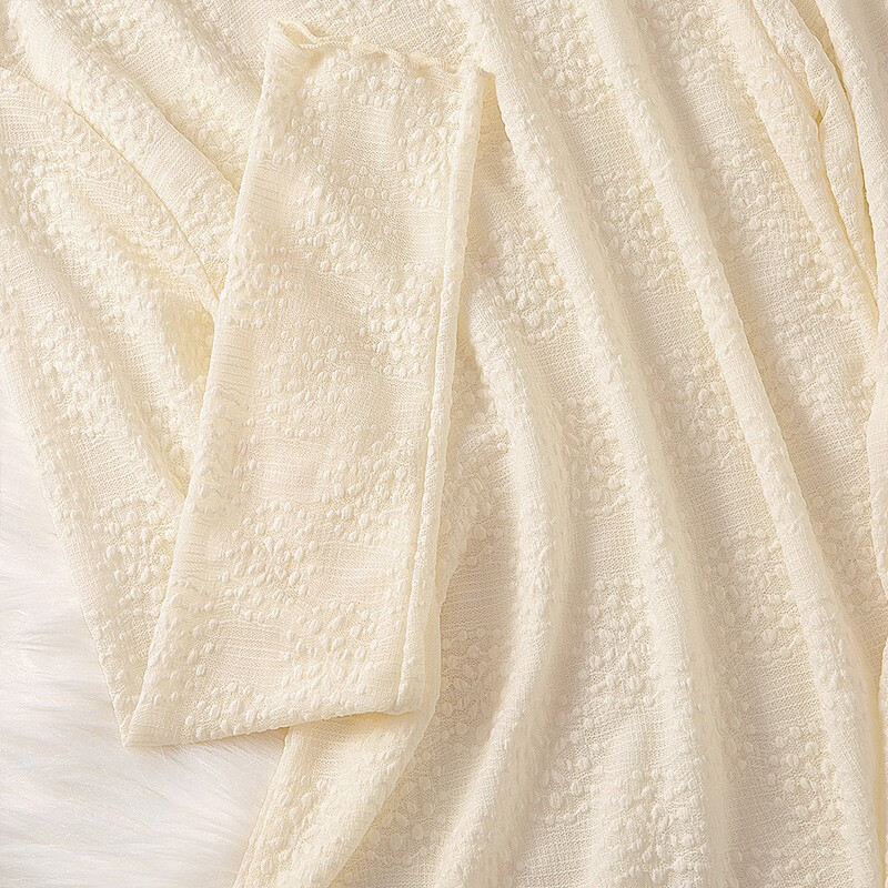 Sibaishe bottoming shirt for women, which can be worn inside or outside. Western-style 2026 new long-sleeved top to cover the belly and look slimming. Small shirt. Apricot color. One size fits all.