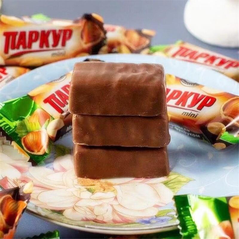 Nevsky Russian National Pavilion Russian imported chocolate candy chocolate sandwich candy gift box snack food peanut hazelnut candy bag 500g*1 bag