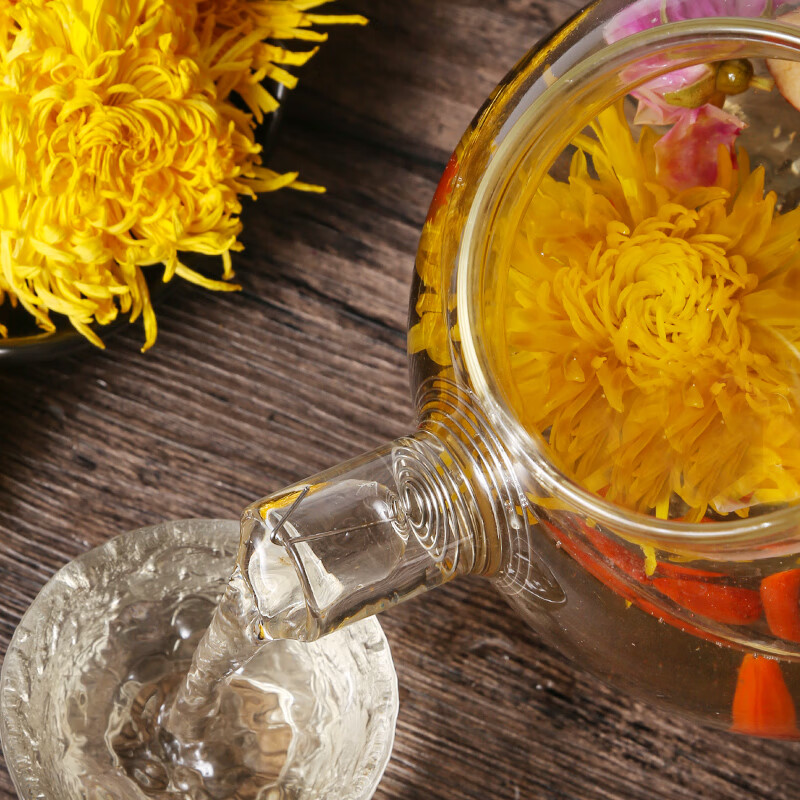 Laodai Chrysanthemum Tea Golden Thread Royal Chrysanthemum Yellow Chrysanthemum One Cup Big Chrysanthemum Tribute Chrysanthemum Fetal Chrysanthemum 500g Bulk Flower Tea Bulk Packing Golden Thread Royal Chrysanthemum New Flowers 50g (about 120 flowers) x gold