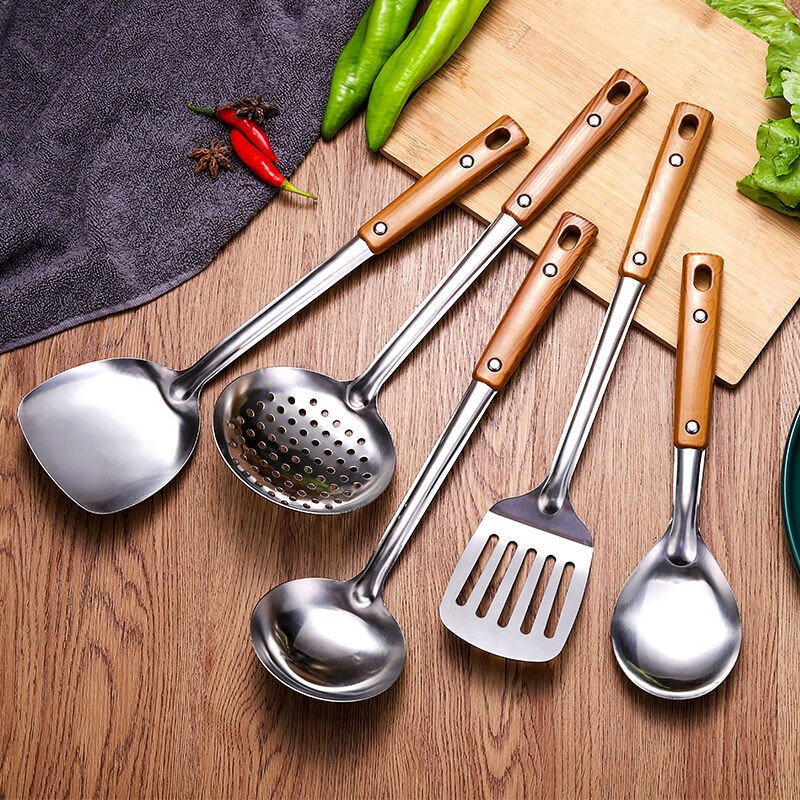 Stainless steel spatula set kitchen cooking spatula soup spoon large colander frying spatula rice spoon pot spoon kitchen cooking tools household kitchen utensils anti-scald handle non-stick pot wok frying pan universal 3-piece set spatula + soup spoon + colander thickened anti-scald handle