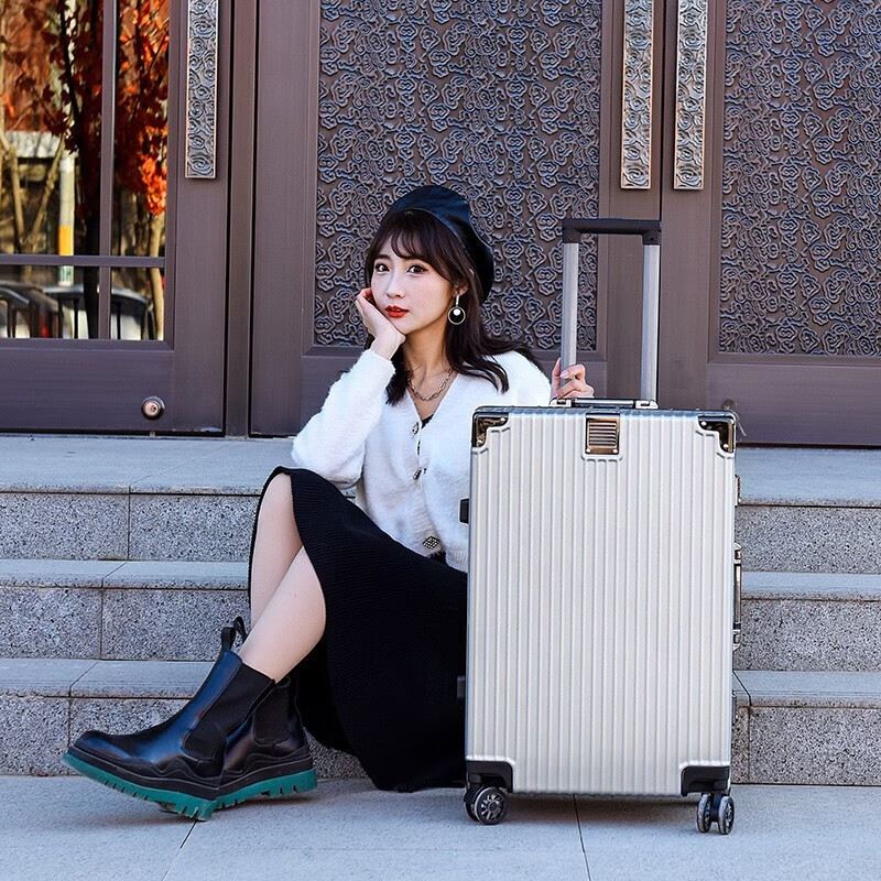 Huatong suitcase, aluminum frame trolley case, strong and pressure-resistant, can sit on the password box, student large-capacity aluminum alloy hard-shell suitcase, noble black, thickened PC-scratch and wear-resistant, 26 inches, student accommodation