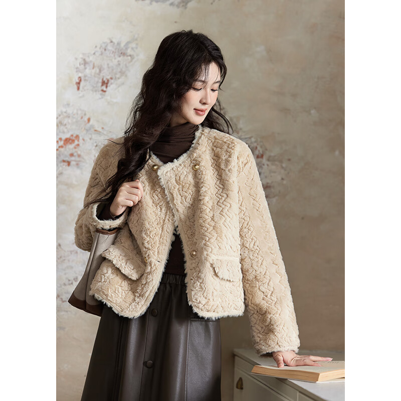 Mystery Xiao Xiangfeng imitation rabbit fur lamb wool coat 2025 winter fur one-piece thickened warm long sleeves apricot coat M