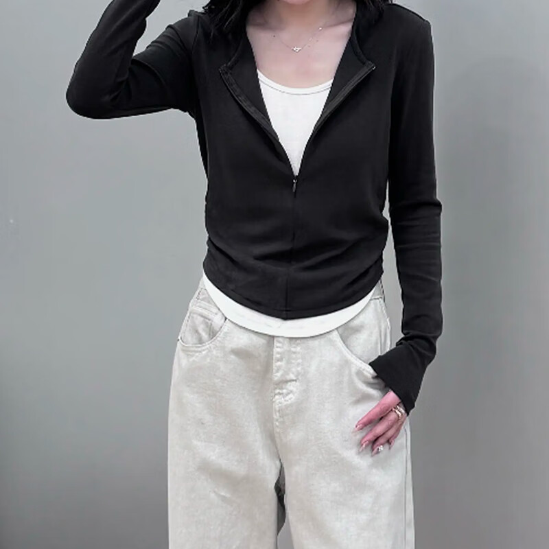 Jian Qingyi V-neck fake two-piece black bottoming shirt for women in autumn and winter, which can be worn outside with a foreign style and high-end long-sleeved T-shirt slim fit top. Fake two-piece V-neck half-zip bottoming shirt, black and white, L. Recommended under 115 catties.