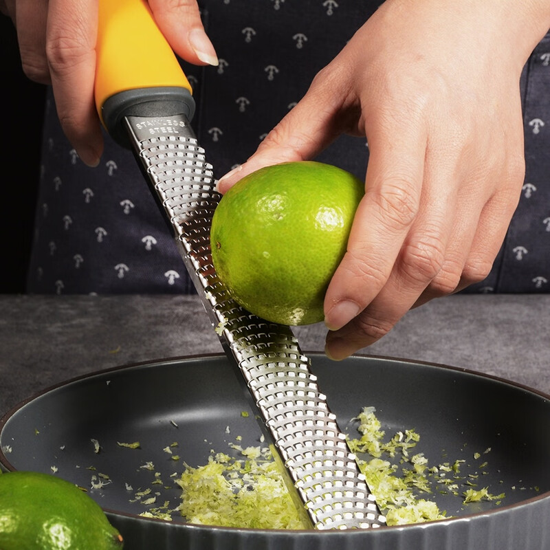 Wilkie 304 stainless steel cheese grater, cheese grater, lemon zest, black truffle grater, cheese grater, one pack/random color