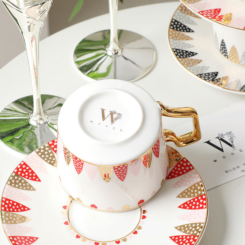 WOOCH Love at First Sight coffee cup with four saucers gift box for couples moving to a high-end new home, business, birthday, wedding souvenir Love at First Sight 4 cups and saucers - red gold + gray gold + white gift box