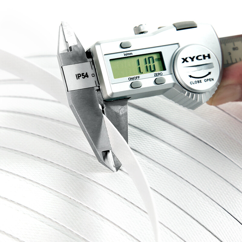 Xinyue Changhui E11204-2 packing tape, hot melt packaging tape for semi-automatic baling machine, plastic PP manual strapping tape, about 18 catties/roll (white)