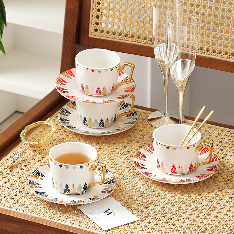 WOOCH Love at First Sight coffee cup with four saucers gift box for couples moving to a high-end new home, business, birthday, wedding souvenir Love at First Sight 4 cups and saucers - red gold + gray gold + white gift box