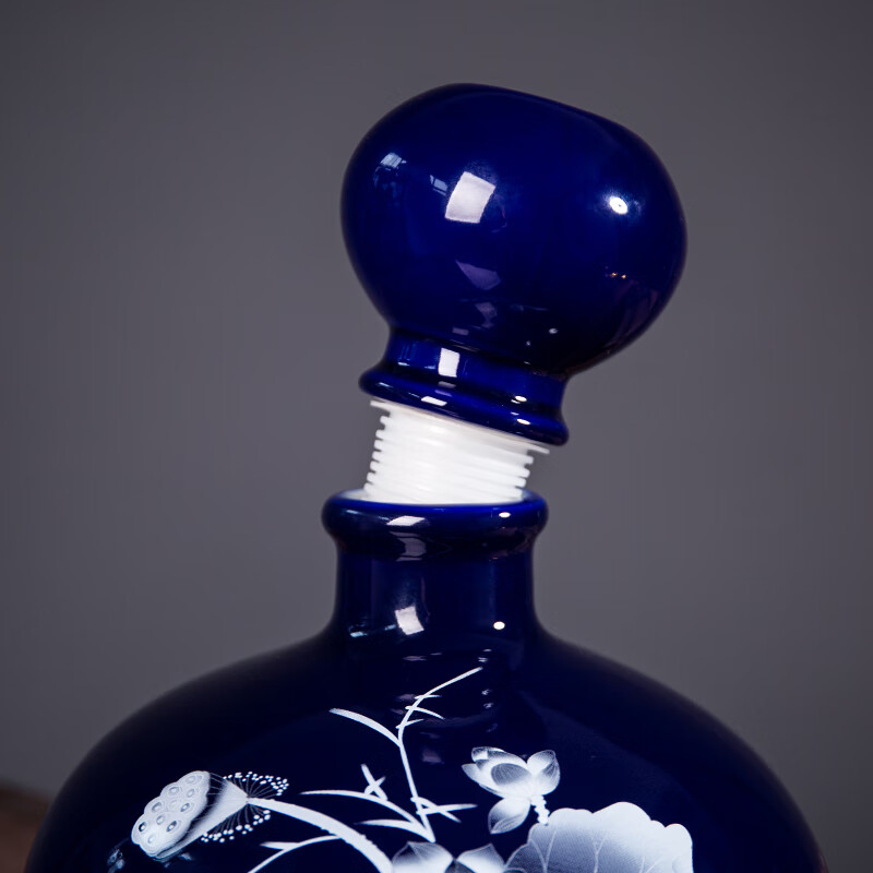 Jiangxi Jingdezhen wine jar 5 catties 3 catties 5 catties 10 catties Jingdezhen ceramic wine bottle household sealed wine jar yellow flower sealed jar 5 catties empty bottle free lock
