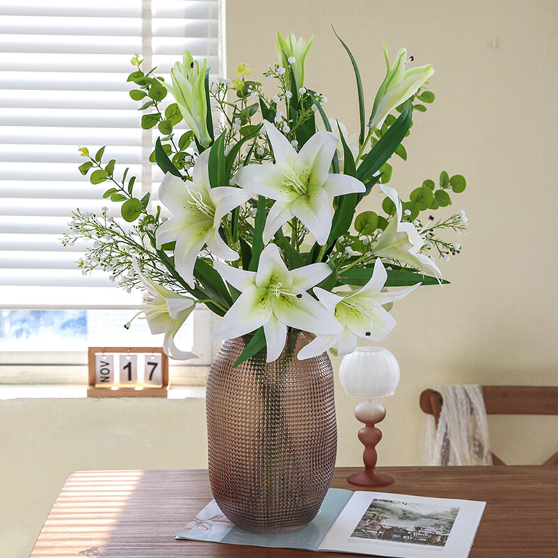 Fascinating makeup artificial flower high-branch lily flower simulated bouquet single living room TV cabinet dining table decoration simulated flower set flower 3 white 3 pink perfume lily + 2 leaves 2 baby's breath (not including vase)