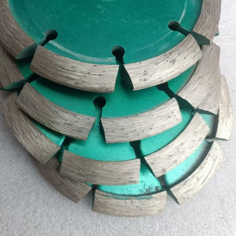 Wen Yijia customized V-shaped cutting blade thickened diamond saw blade stone concrete floor slotted shovel blade angle grinder bevel edge V-shaped 110mm (thickened 7mm) one piece