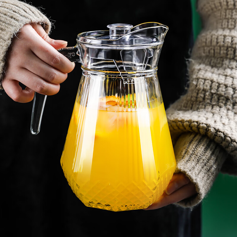 LNGA LANDGRE Germany imported quality cold water kettle glass high temperature resistant large capacity tea kettle household cold boiled water cup refrigerator tie transparent water rhyme kettle strengthened thickening damaged 1.3L