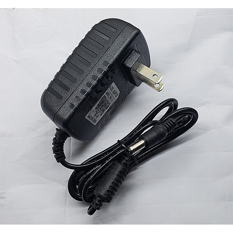 Suitable for Dr. Bose soundlink iii3 generation ii2 generation Bluetooth wireless audio 17-20V1A charger 1 meter straight head