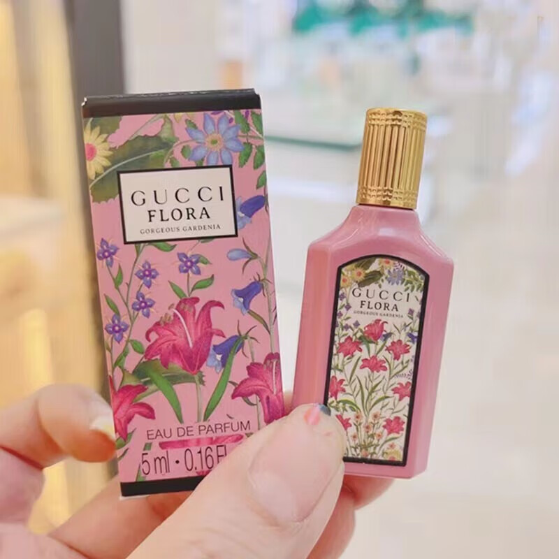 Gucci New Year's Day gift, lipstick and perfume gift box set for girlfriend, makeup set for wife's birthday gift, Gucci perfume 5ml 4-piece set