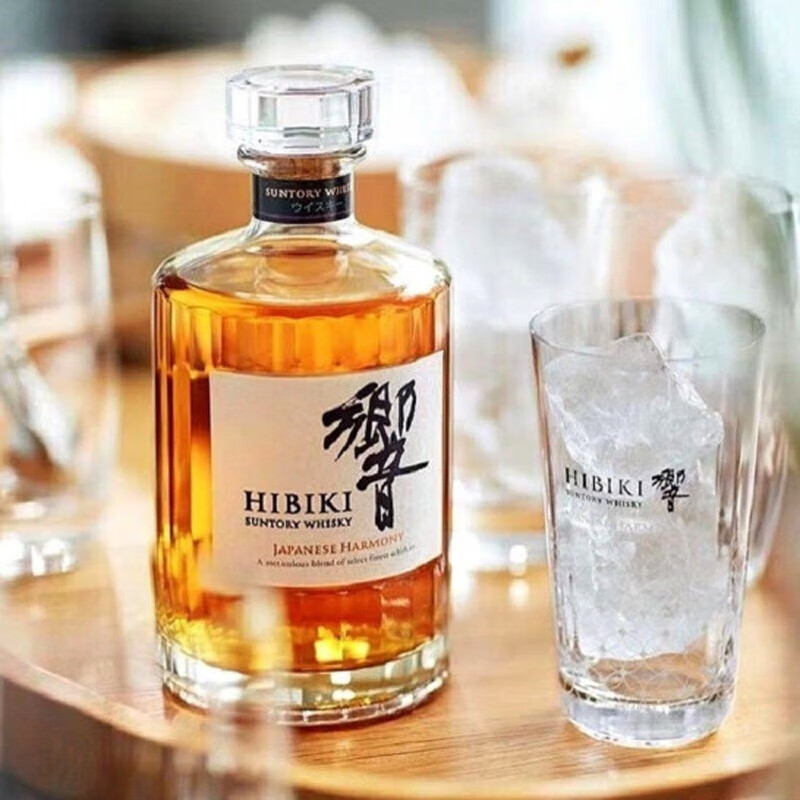 Hibiki Japanese style blended whiskey 700ml