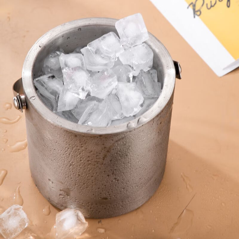 Magic Dou Shenghuo 304 stainless steel ice bucket double-layer thermal insulation and cold insulation high-value KTV champagne red wine beer ice grain ice bucket household silver 304 stainless steel double-layer ice bucket 2L delivery clip