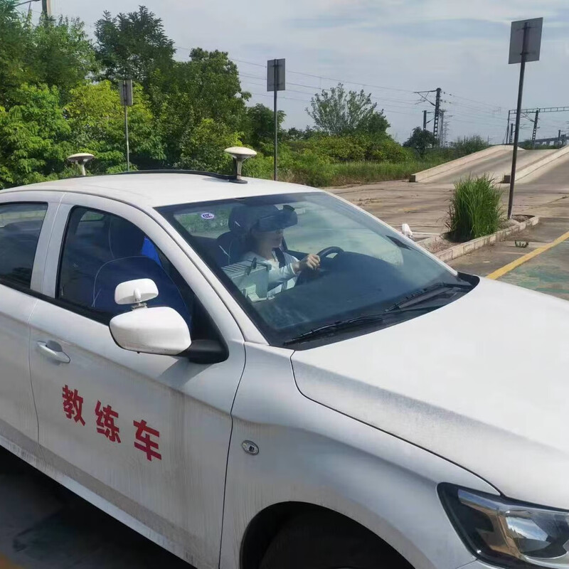 Testing Wuhan Blue Shield Driving School’s automatic transmission for one person and one car