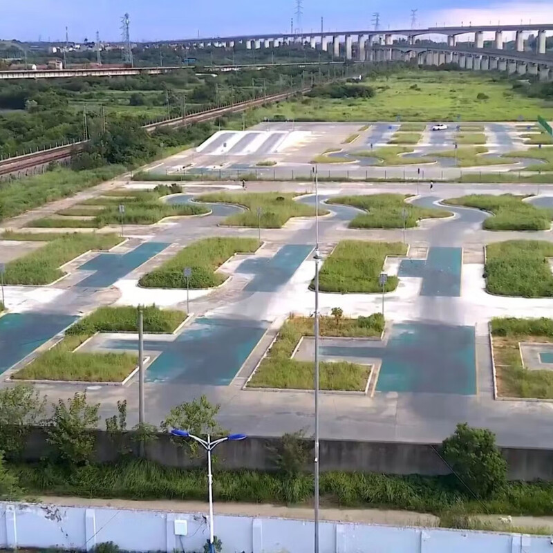 Testing Wuhan Blue Shield Driving School’s manual transmission VIP full-week class for one person and one car