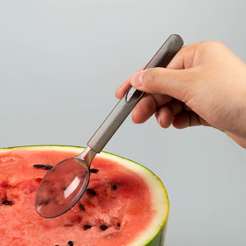 Vinoa disposable thickened and hardened plastic takeaway spoons individually packaged fruit salad light food bibimbap watermelon spoon wholesale European spoon black individually packaged 50 pieces