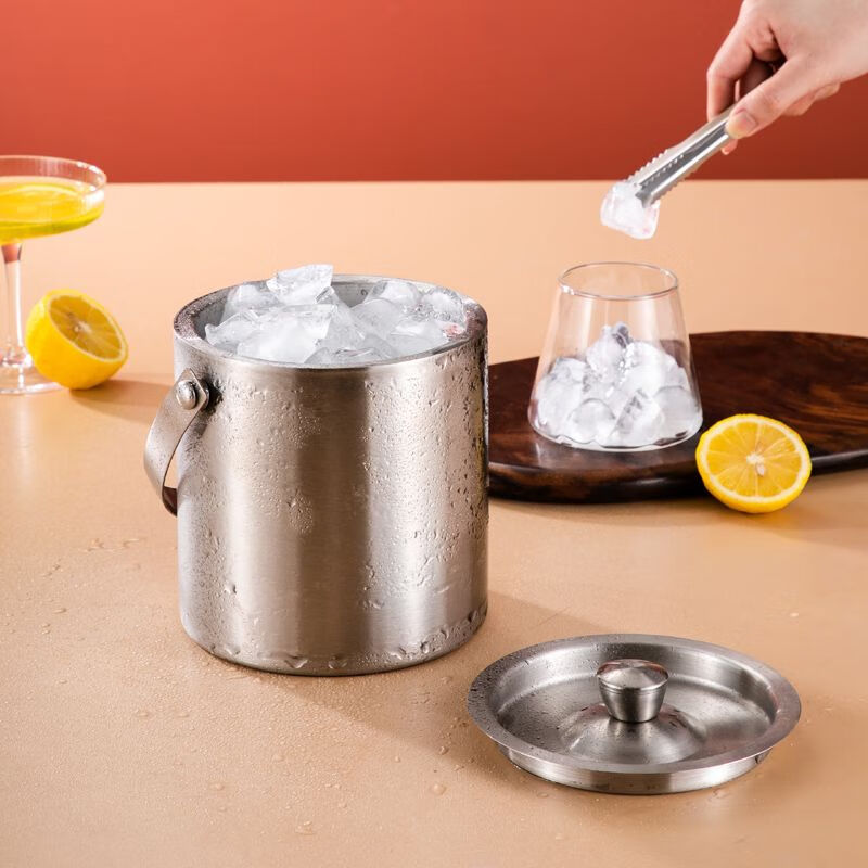 Magic Dou Shenghuo 304 stainless steel ice bucket double-layer thermal insulation and cold insulation high-value KTV champagne red wine beer ice grain ice bucket household silver 304 stainless steel double-layer ice bucket 2L delivery clip