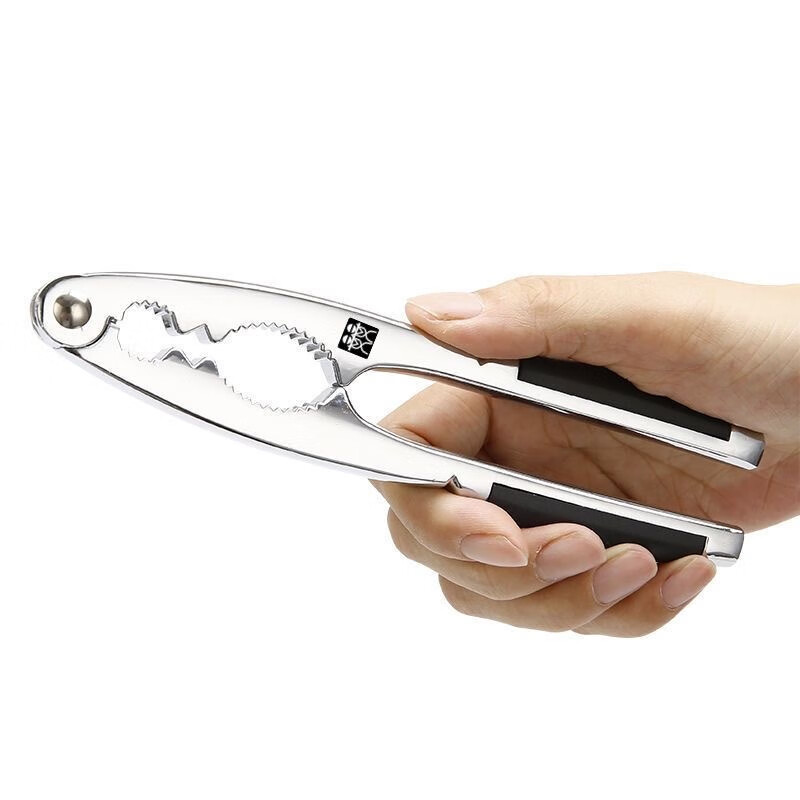 Zwilling German DOUBLEDELI Pecan Clamp Sheller Household Chestnut Multi-functional Artifact for Opening Walnut Nuts Walnut Clamp - Black Handle Three Holes 1