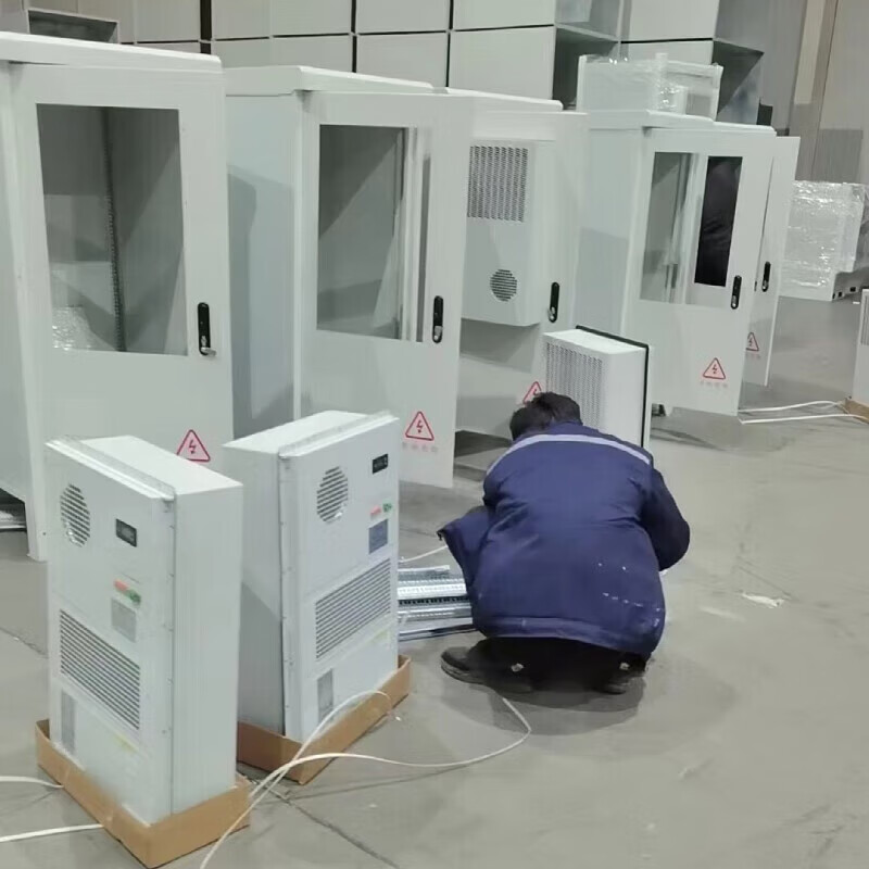 5G base station outdoor integrated cabinet outdoor air conditioning cabinet communication power supply cabinet outdoor constant temperature equipment cabinet can be customized 900*900*2100 including heating and cooling