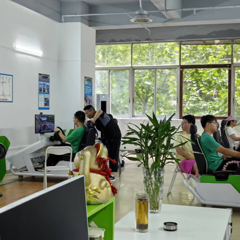 Testing Wuhan Blue Shield Driving School’s automatic transmission for one person and one car