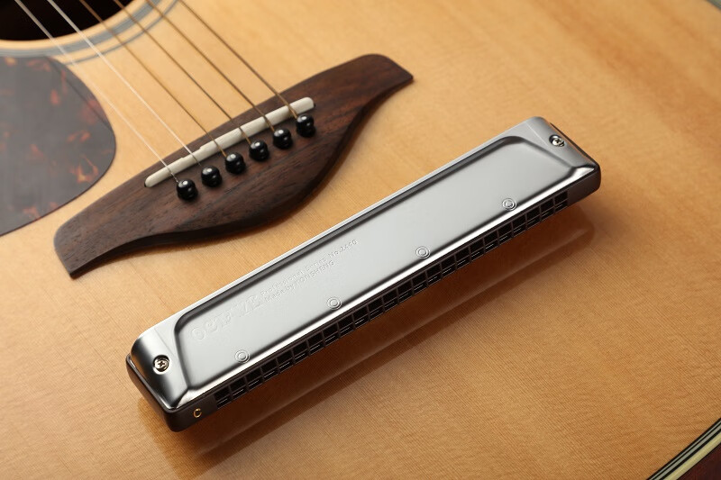 Kongsheng (KONGSHENG) 24-hole polyphonic harmonica NO.2420 can be customized in minor keys, special keys, 12 keys, complete playing practice harmonica in C key, recommended for beginners