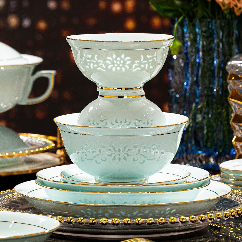 Yueyantingge Jingdezhen underglaze celadon exquisite porcelain bowl and dish set household bone china tableware set wedding housewarming gift gold-painted jadeite exquisite 68 pieces for 10 people