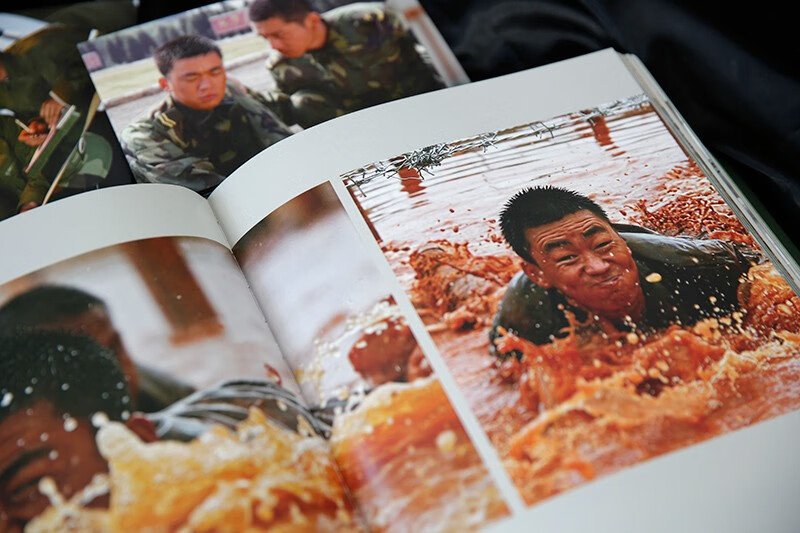 Soldier Assault Video Chronicle After 18 years, a large number of precious on-stage and behind-the-scenes stills from the TV series 