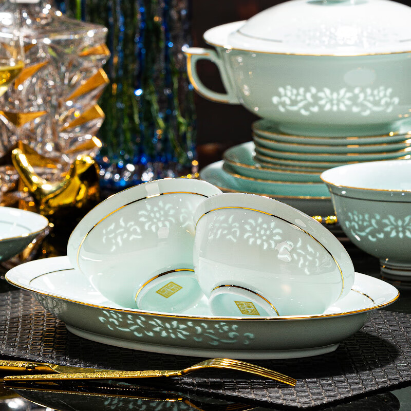 Yueyantingge Jingdezhen underglaze celadon exquisite porcelain bowl and dish set household bone china tableware set wedding housewarming gift gold-painted jadeite exquisite 68 pieces for 10 people