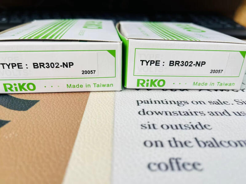 New LeCroy amplifier BR302-NPBR303-NP digital display fiber amplifier sensor BR302-NP