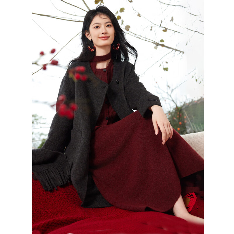 Shangjing elegant retro red knitted skirt suit autumn red atmosphere Christmas round neck knitted cardigan skirt suit