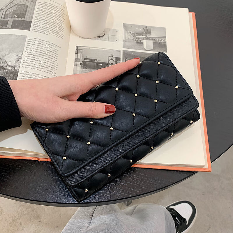 Kangaroo Clutch Women's 2025 Spring New Style Fashion Wallet Large Capacity Textured Folding Women's Rivet Clutch Trendy Black