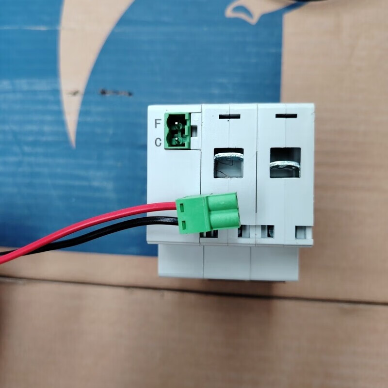 Circuit breaker Suzhou Future 2p80a fee-controlled switch energy meter external 4p80a fee-controlled automatic reclosing switch brand new unpackaged Future 2p80a