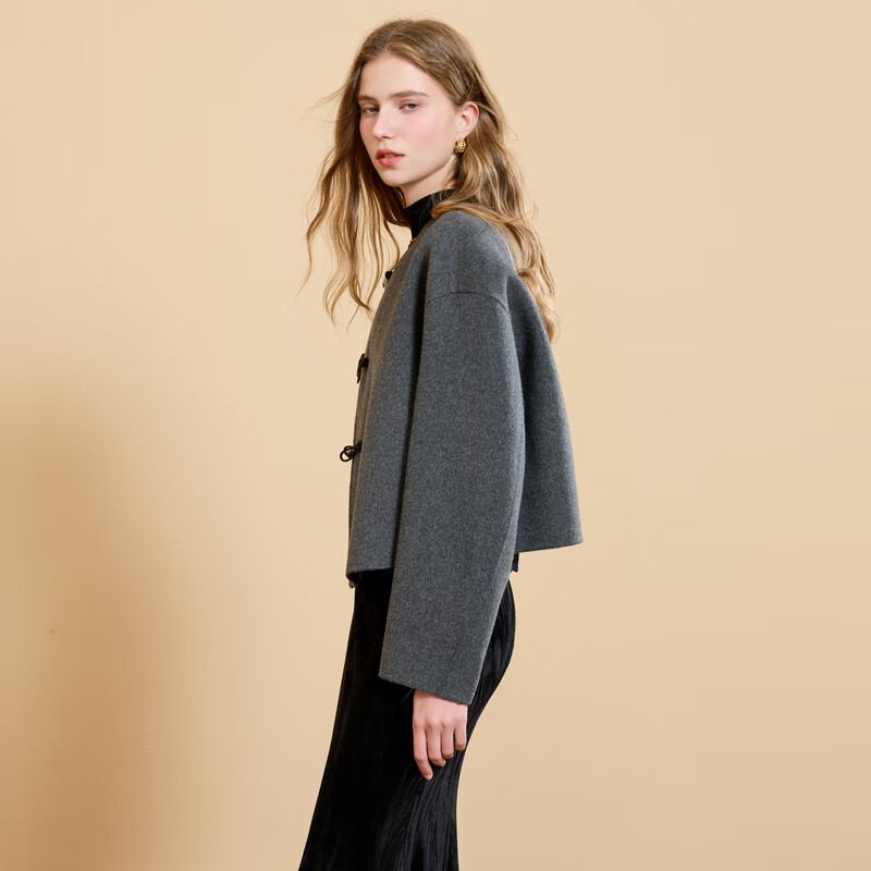 Tricolor 100 sheep wool 2025 winter new style double-sided woolen coat short horn buckle disc buckle M