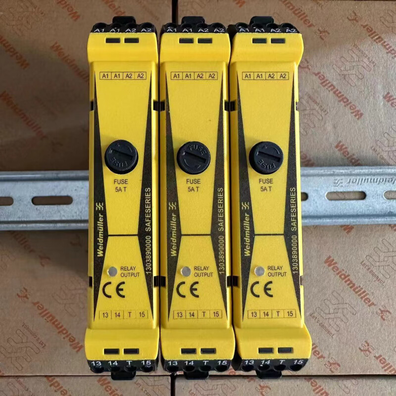 Original Weidmüller safety relay 1303890000 SCS 24VDC P1SIL3DS