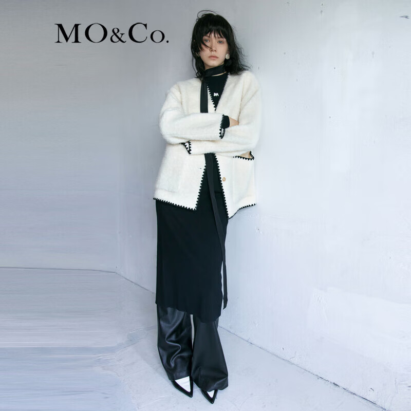 MO&Co. Black and white contrasting V-neck loose mid-length wool coat French women's style