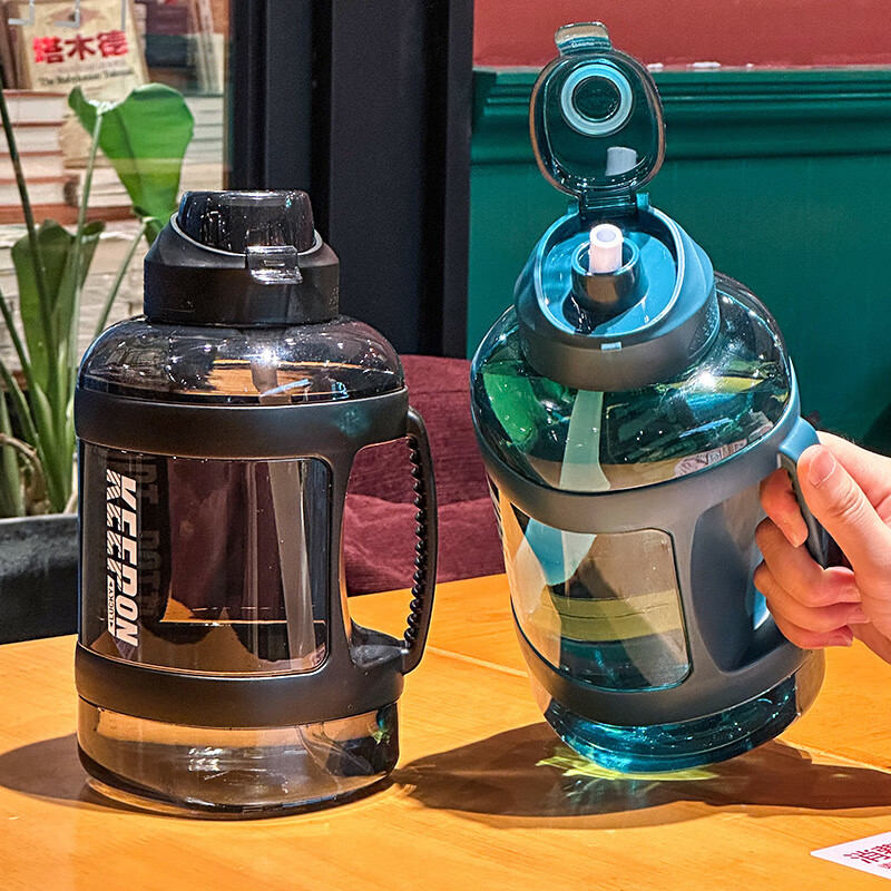 Qinkai summer large-capacity kettle sports fitness bucket belt straw men and women portable adult high-temperature water cup dark green ton bucket large capacity 2000ml cup