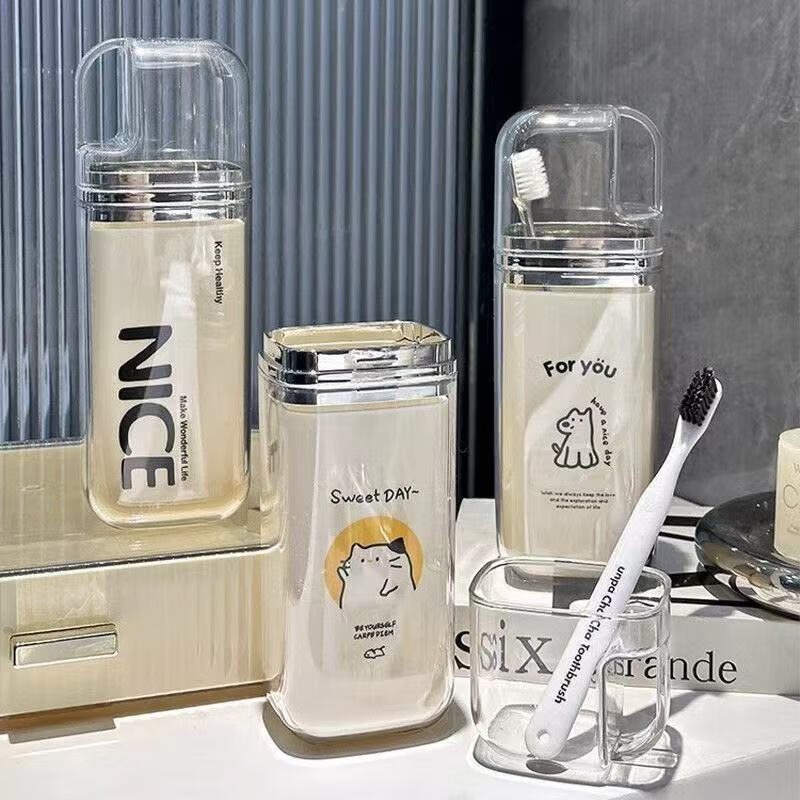 Three-in-one portable toothbrush storage box and mouthwash cup set for travel and business trips. Xiaowangwang three-in-one travel cup.