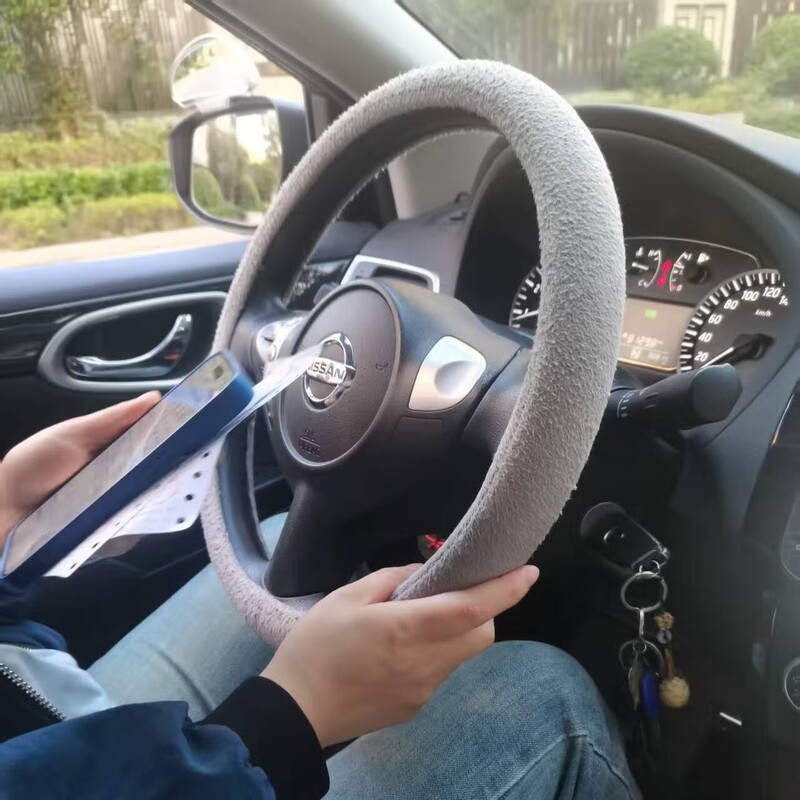 Novices drive to Shanghai/Hangzhou/Nanjing/Suzhou. Car escort and practice driving. Door-to-door pick-up and drop-off in the city for 2 hours. 1-on-1 for novices. 2-hour experience class in Nanjing (limited to one order/person)